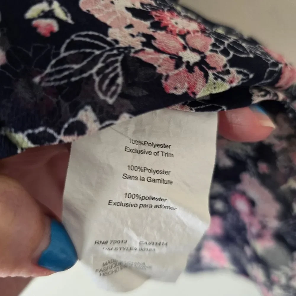 JESSICA SIMPSON MATERNITY Floral Navy Sheer Blouse Short Sleeve Size Small - Picture 11 of 16